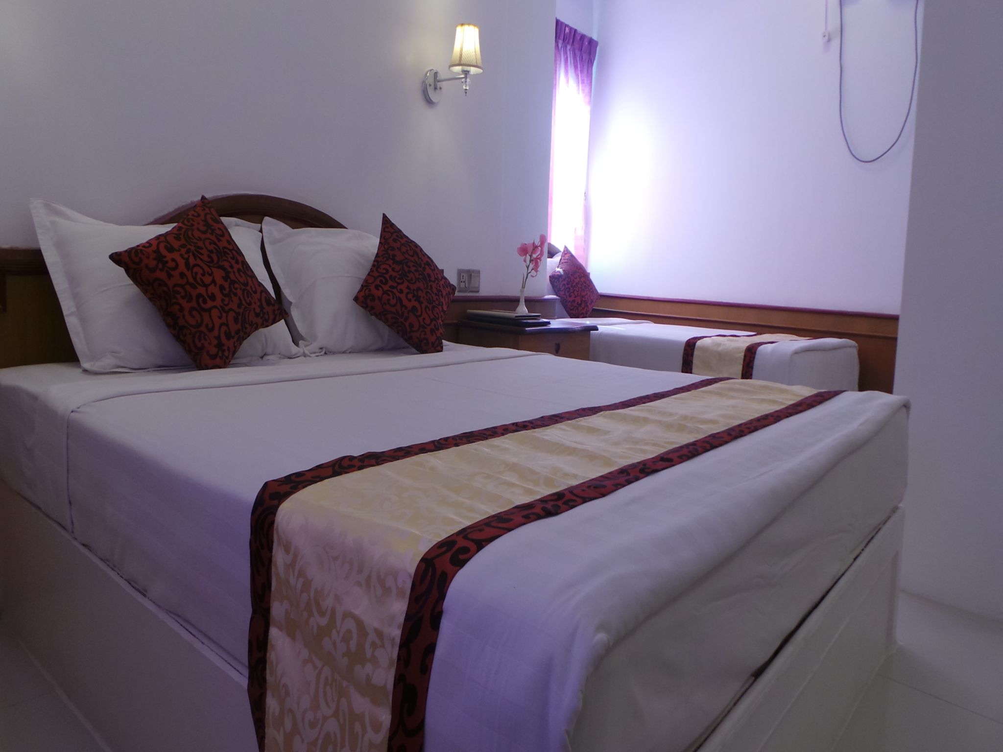 Mandalay White House Hotel