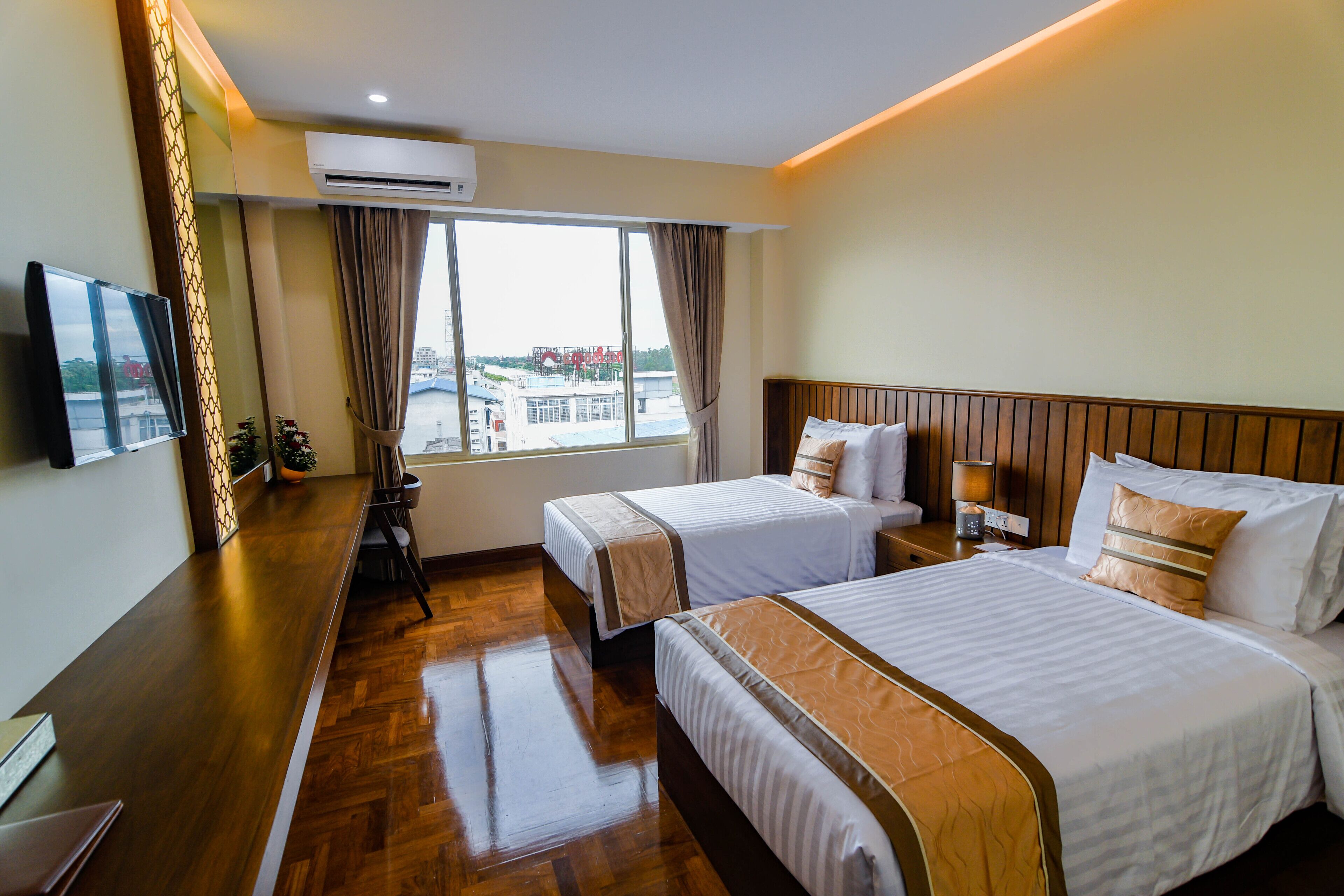 New Wave Hotel