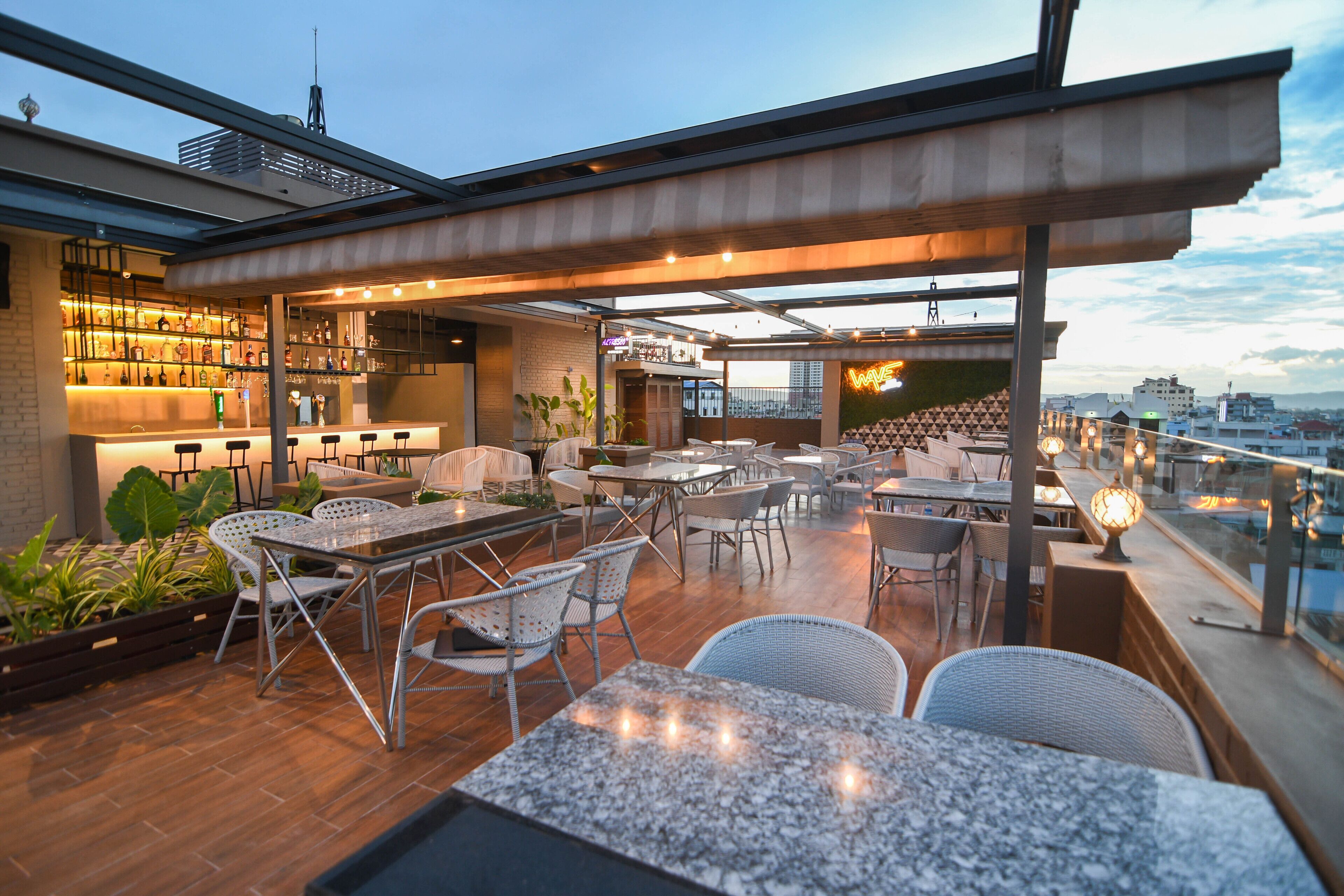 New Wave Hotel