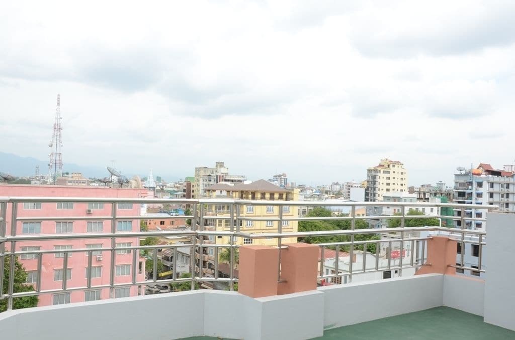 Nylon Hotel