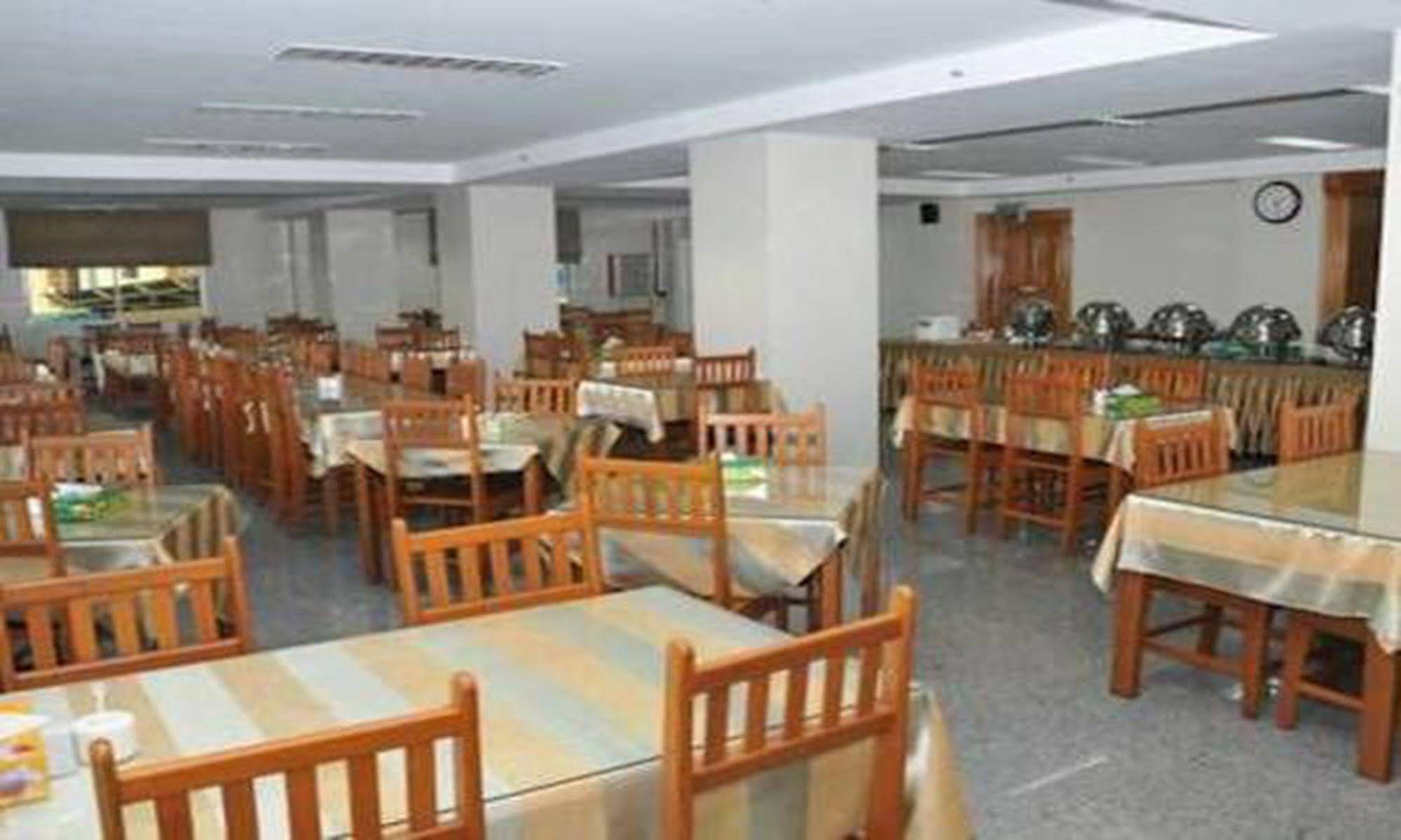 Shwe Phyu Hotel