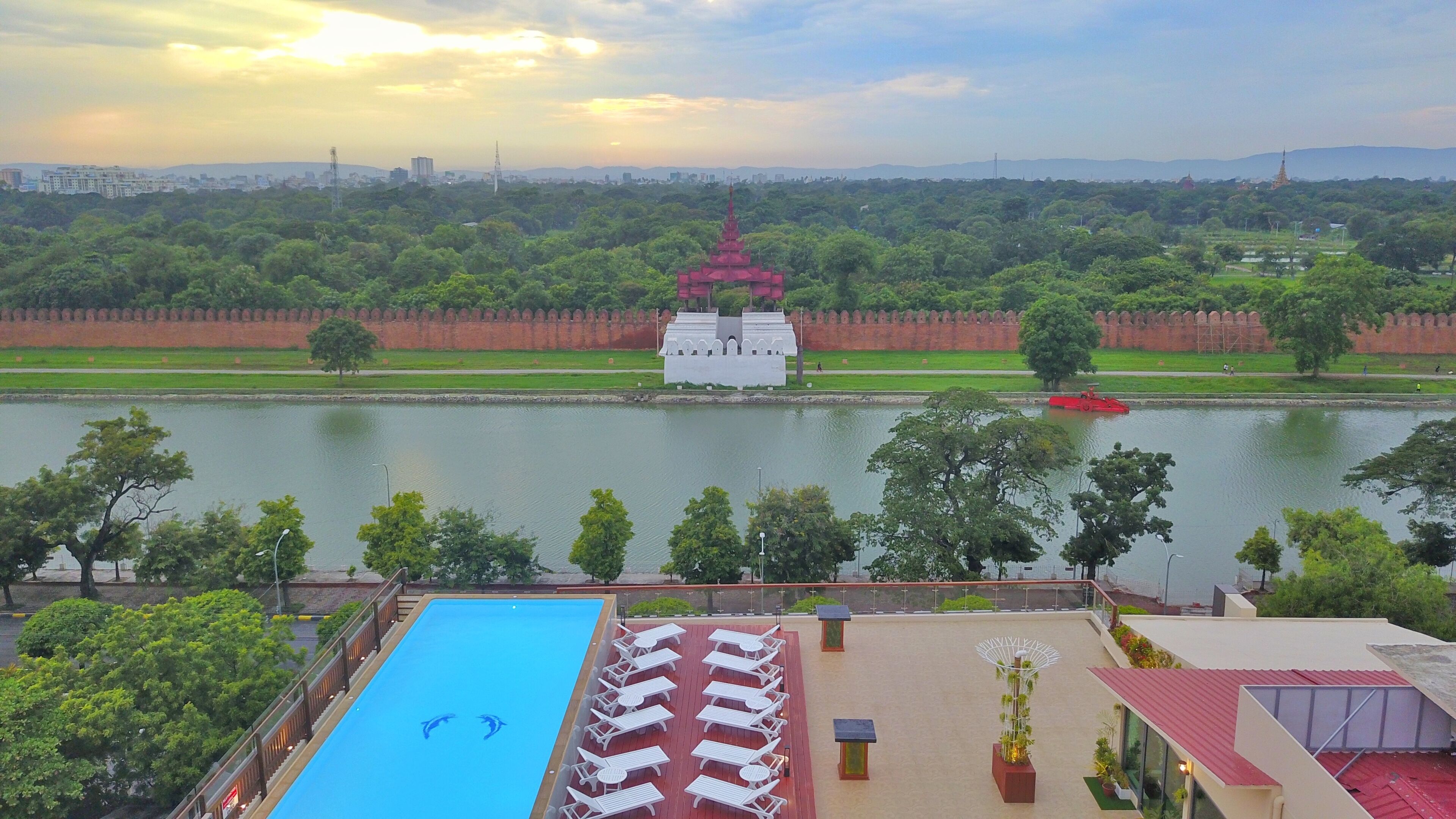 Sunset Palace View Hotel