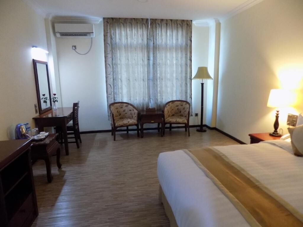 Victoria Palace Hotel