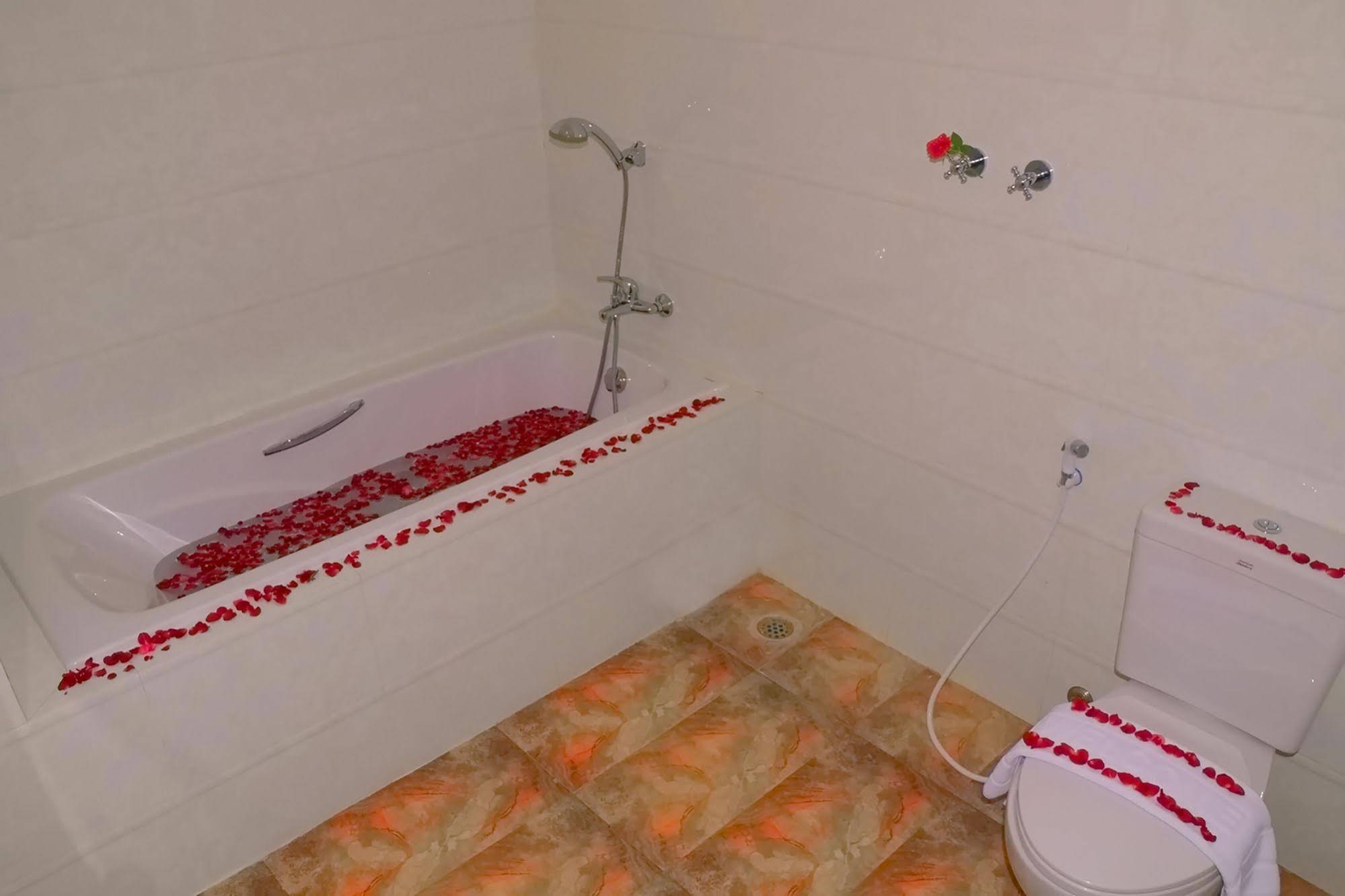 Jade Royal Hotel Monywa