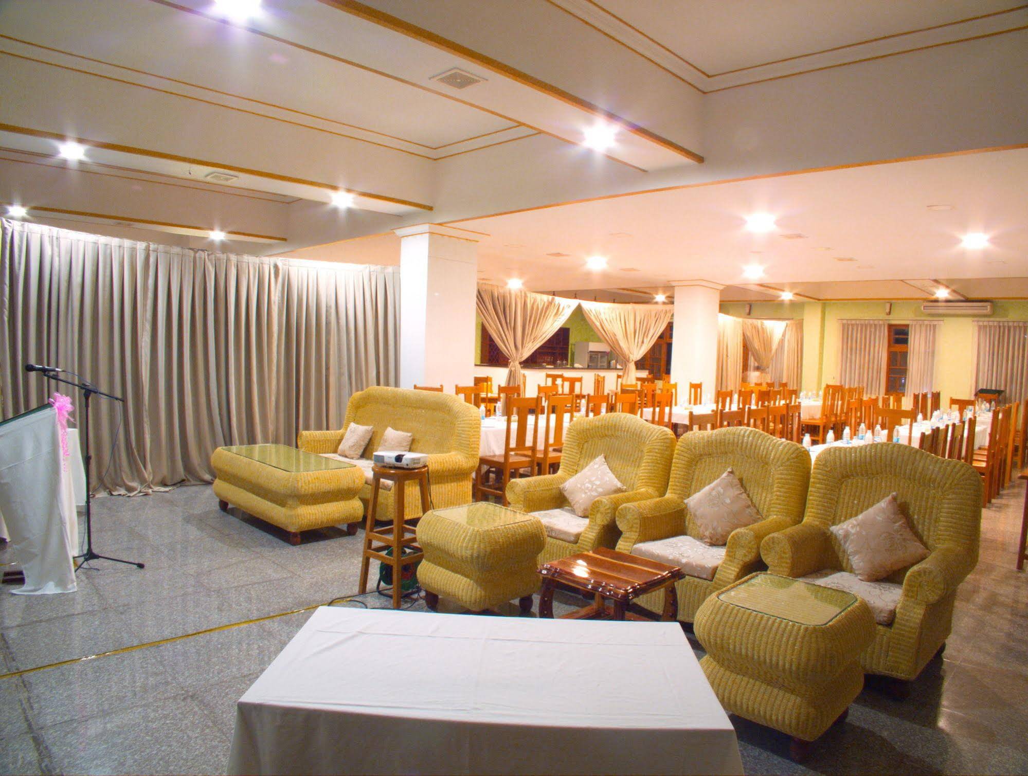 Jade Royal Hotel Monywa
