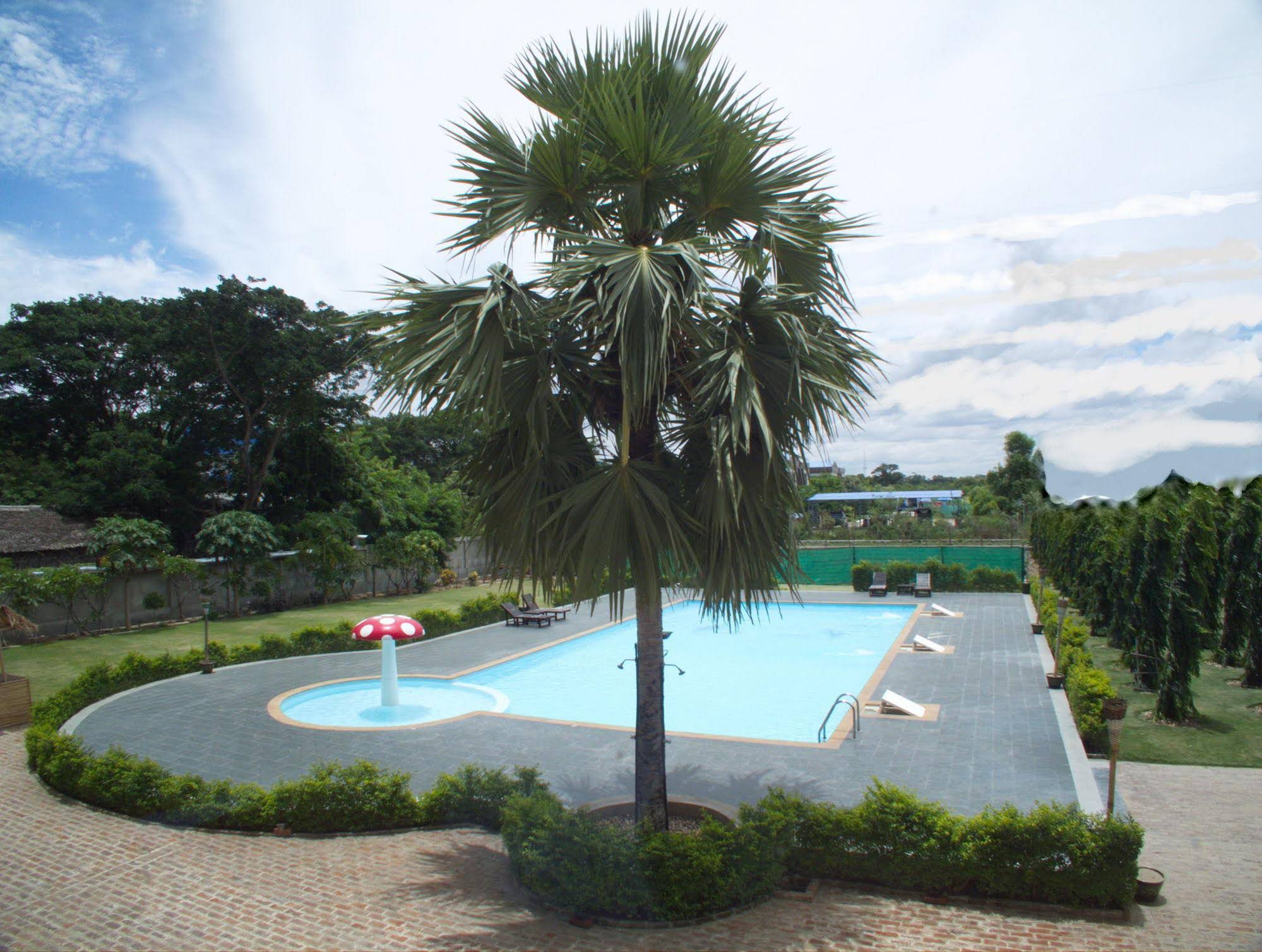 Jade Royal Hotel Monywa