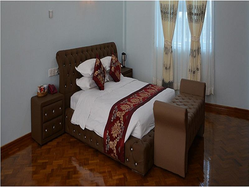 Famous Parami Hotel
