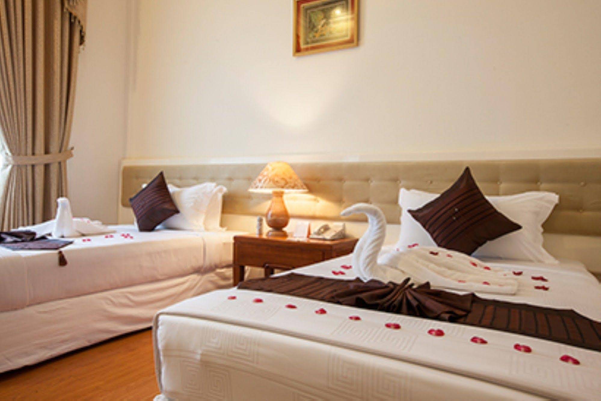 Grand Amara Hotel