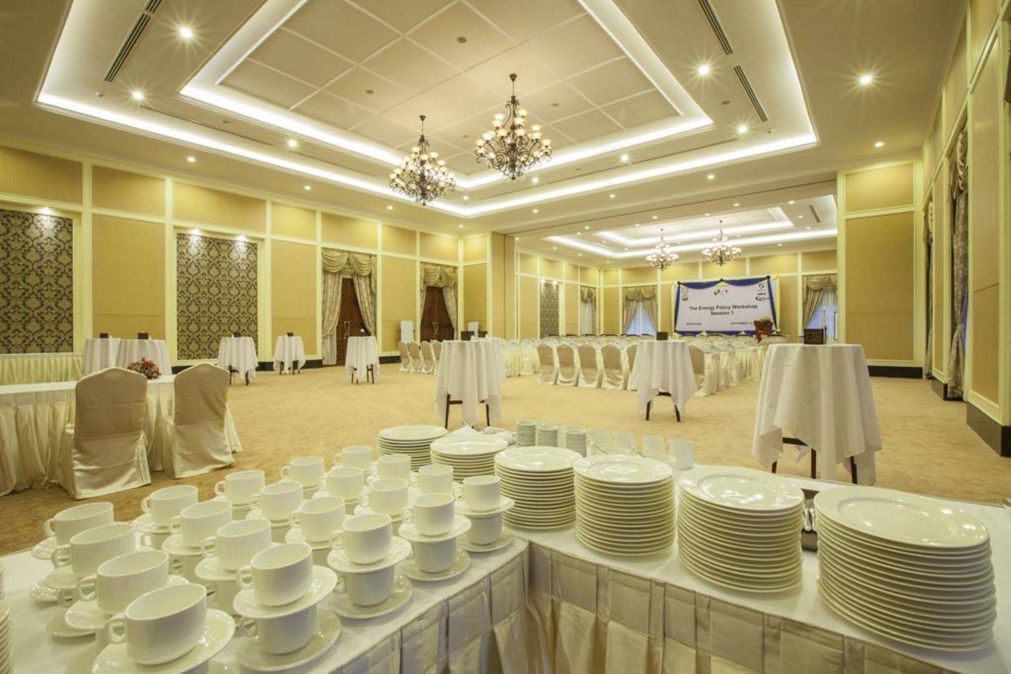 Grand Amara Hotel