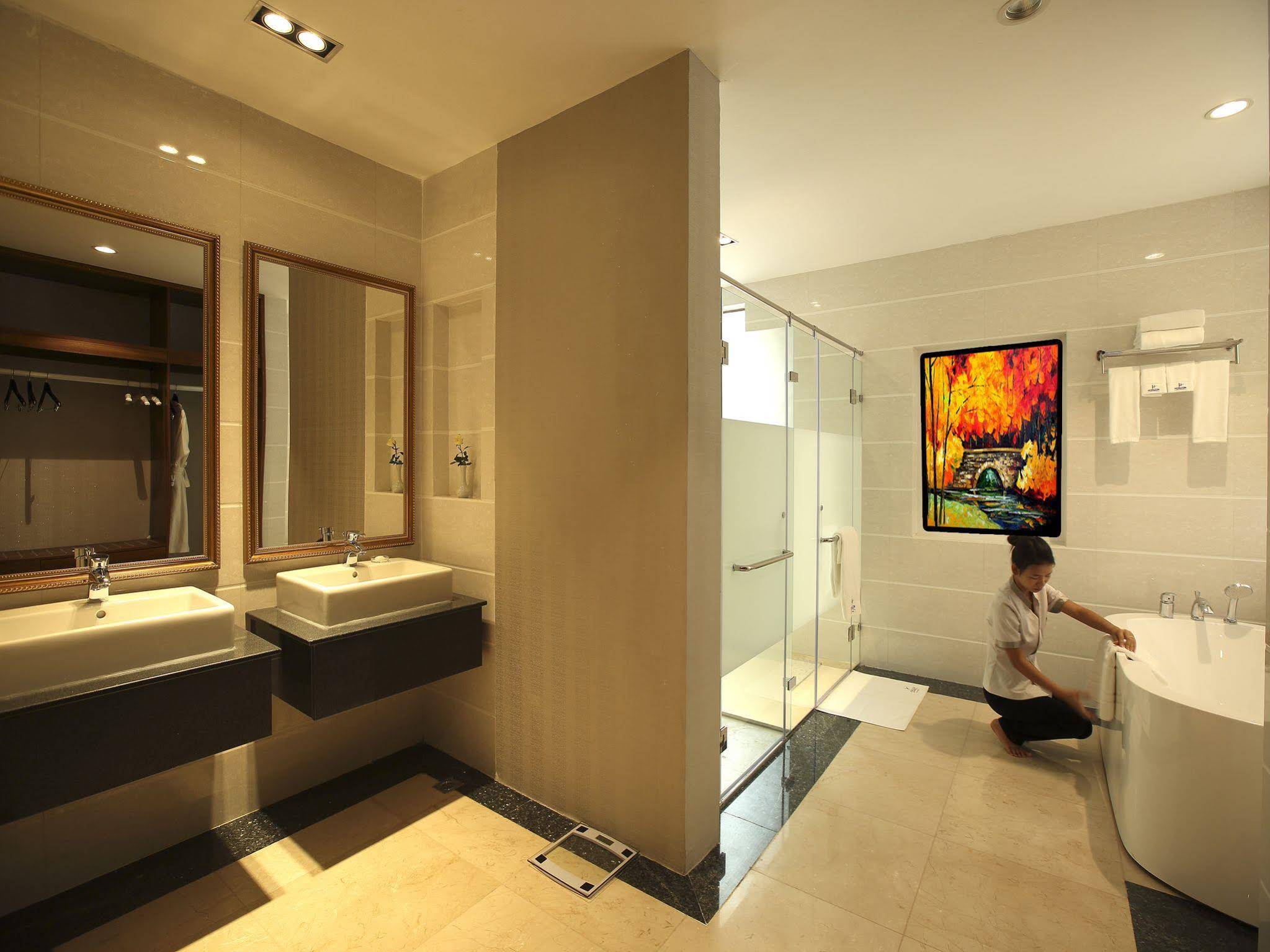 Horizon Lake View Resort Hotel