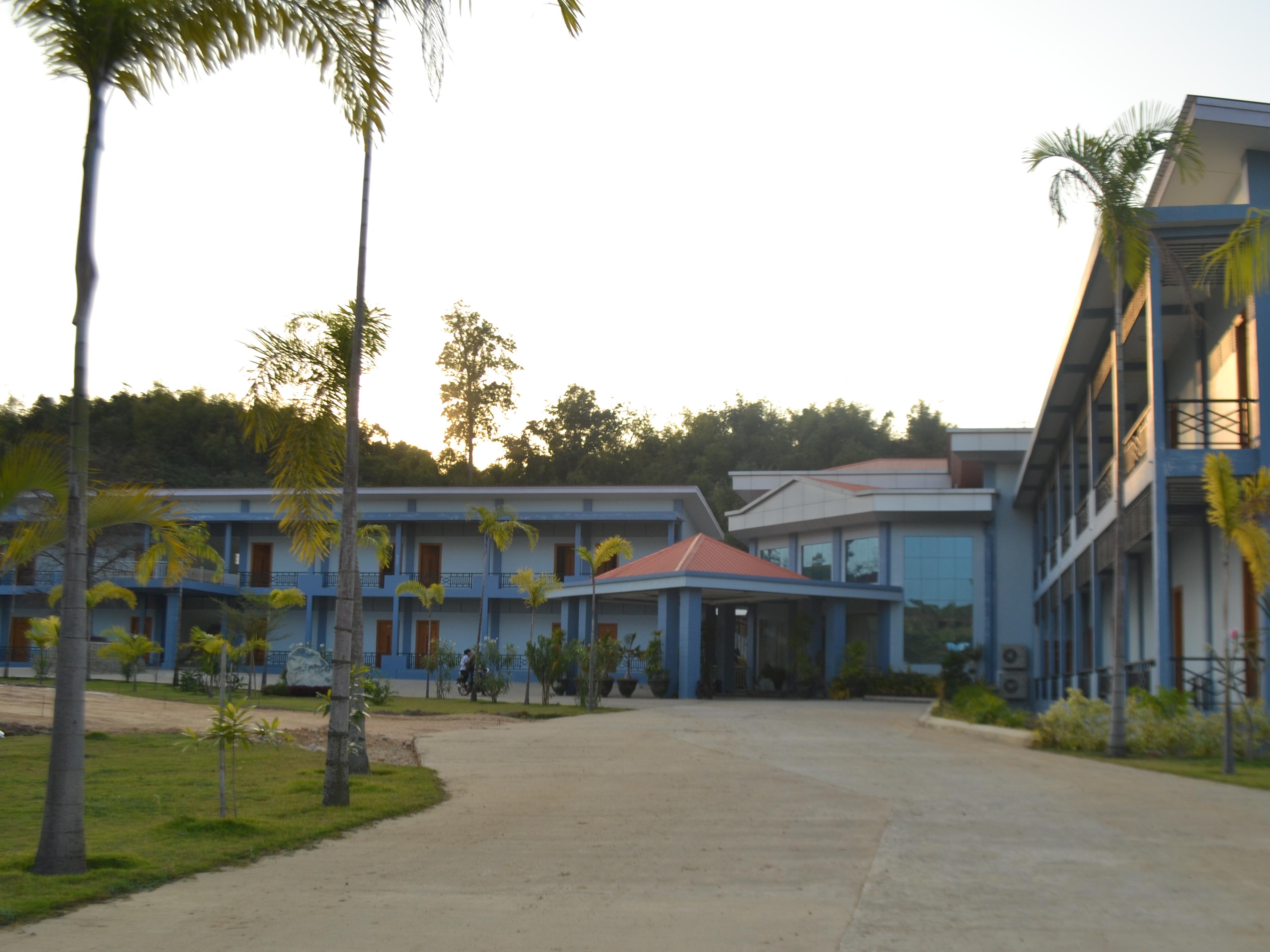 Nandar Thiri Hotel