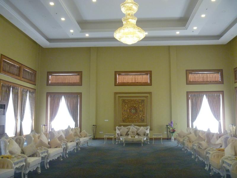 Royal President Hotel