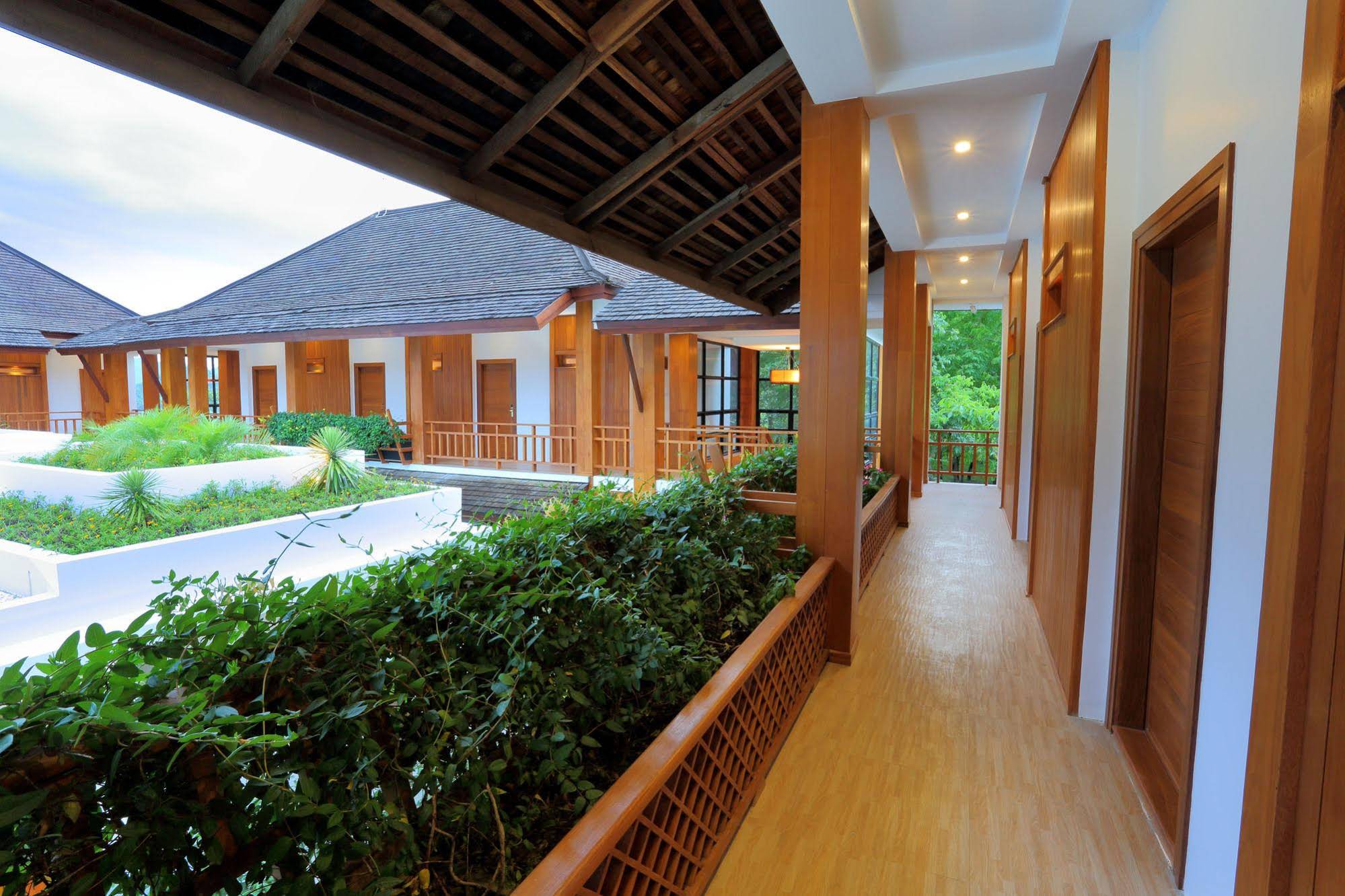 Mount Inle Hotel And Resort