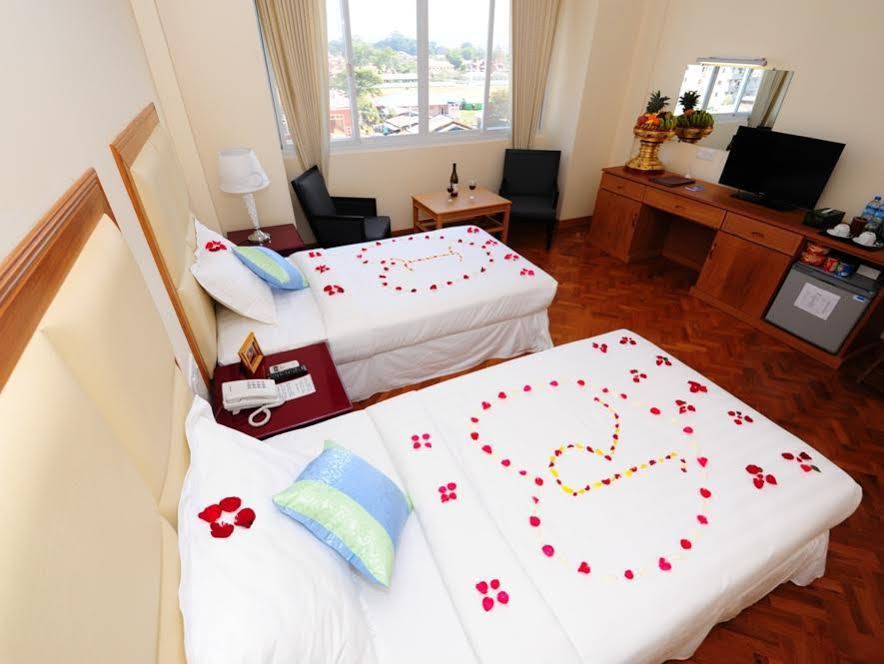 Royal Inlay Hotel