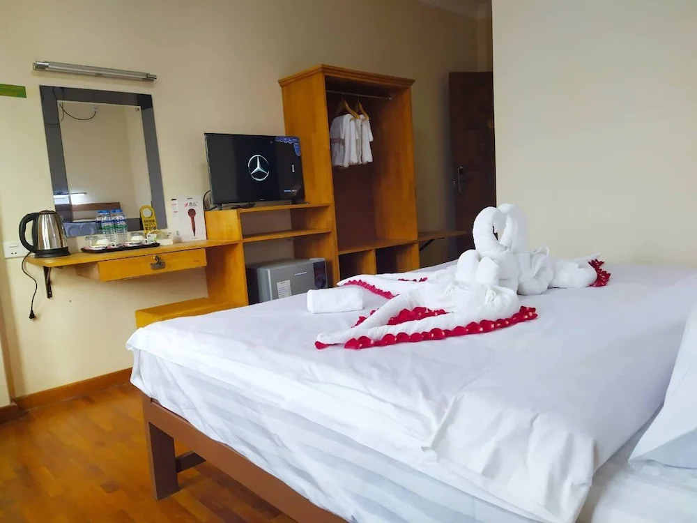 Hotel Crown