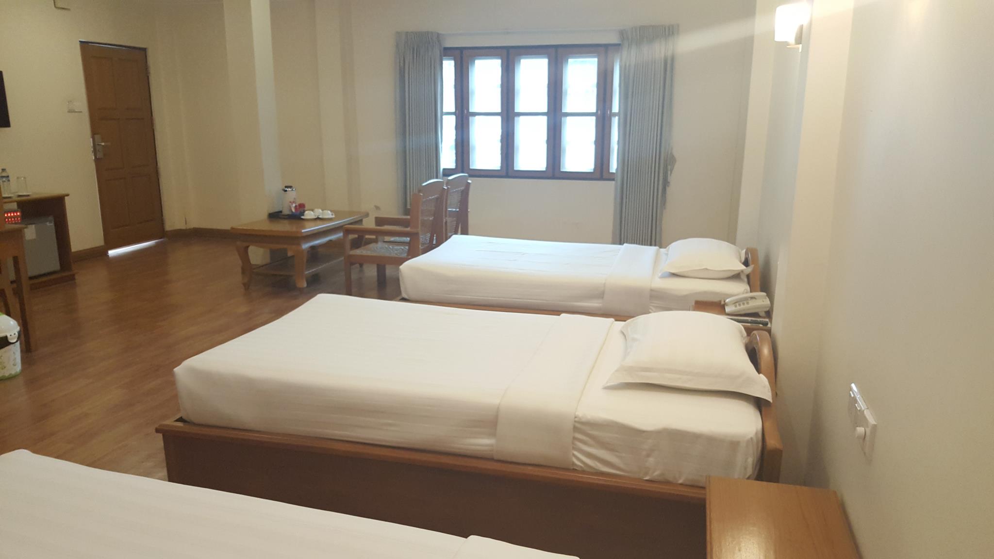 Mya Nanda Hotel