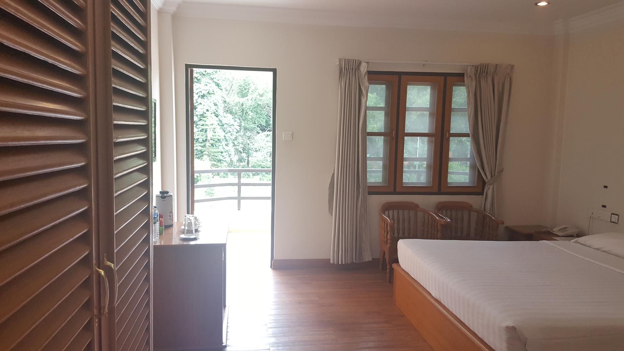 Mya Nanda Hotel