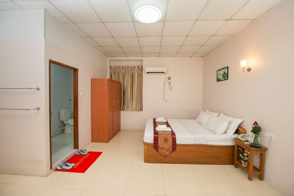 Yangon Urban Hotel