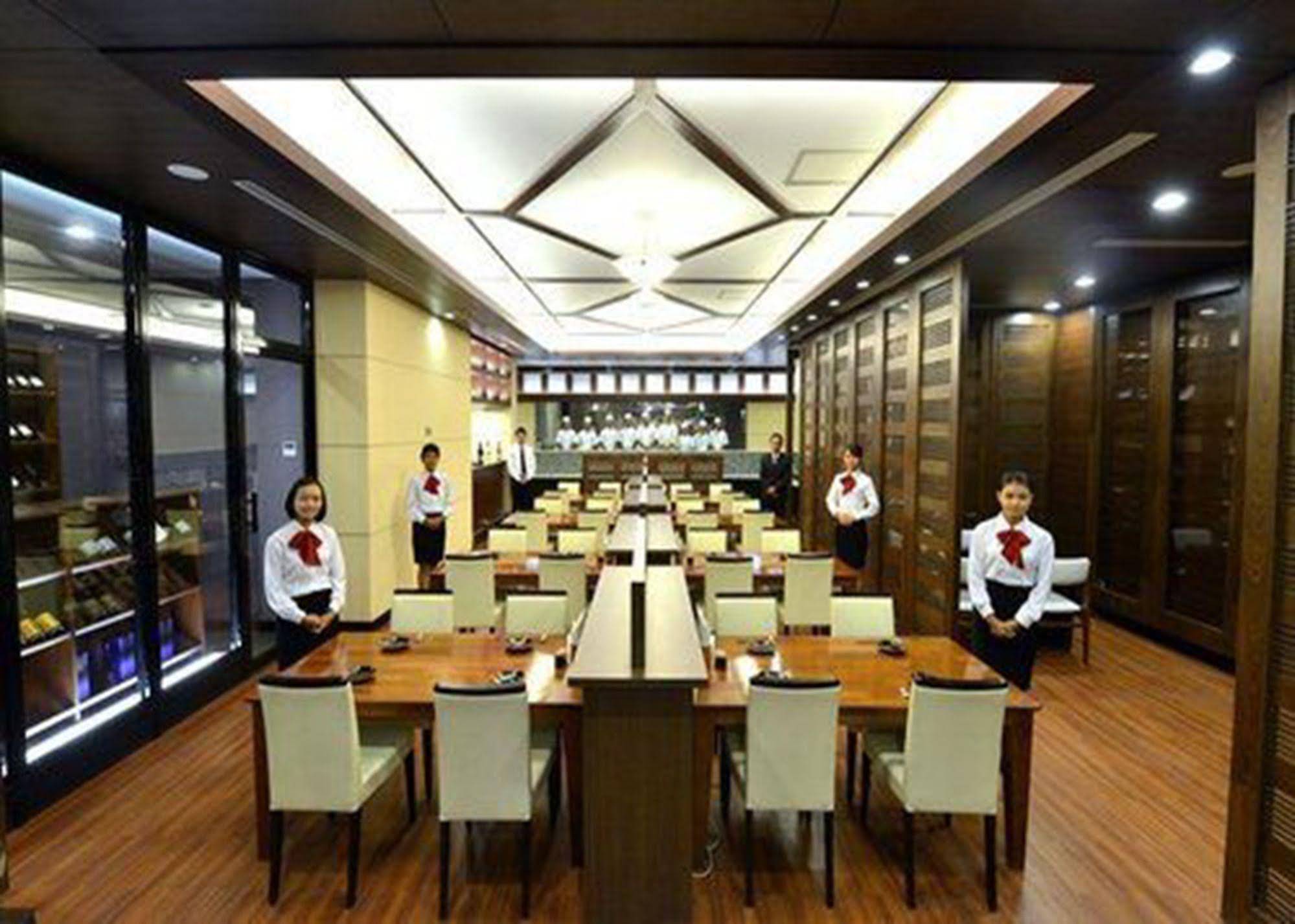 Cherry Hills Hotel