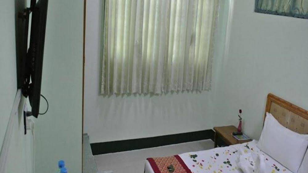 Daw Htay Hotel