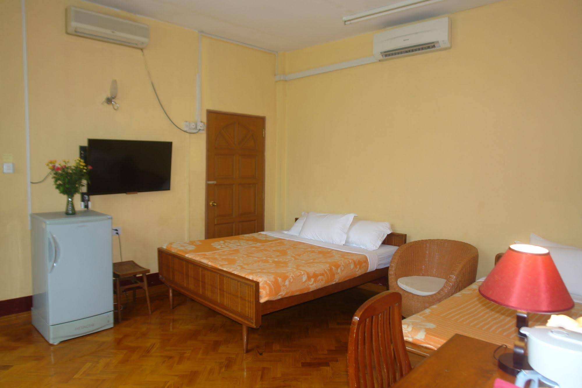 Golden Guest Inn