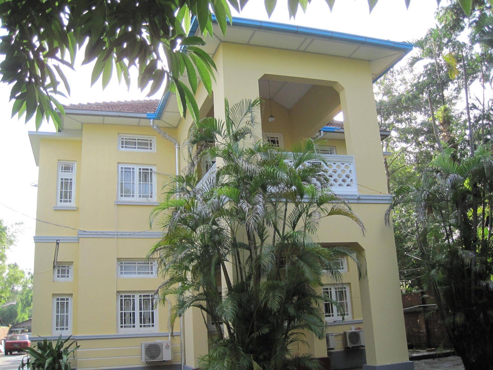 Golden Guest Inn