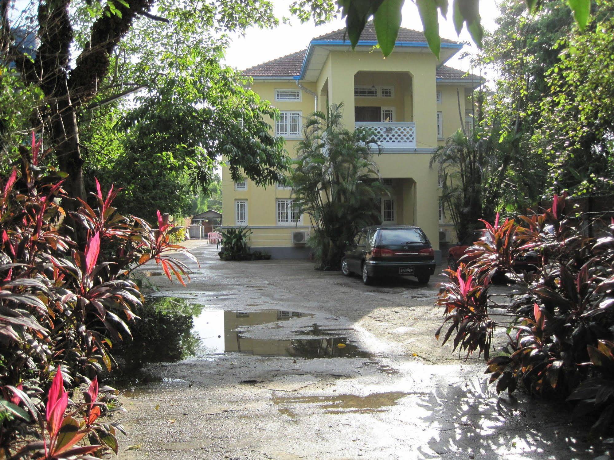 Golden Guest Inn