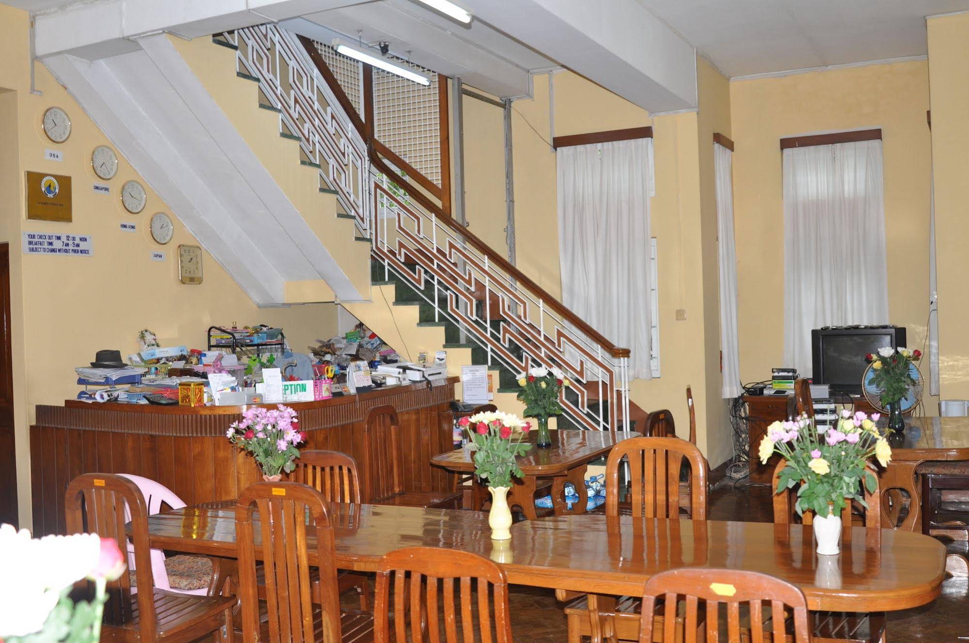 Golden Guest Inn