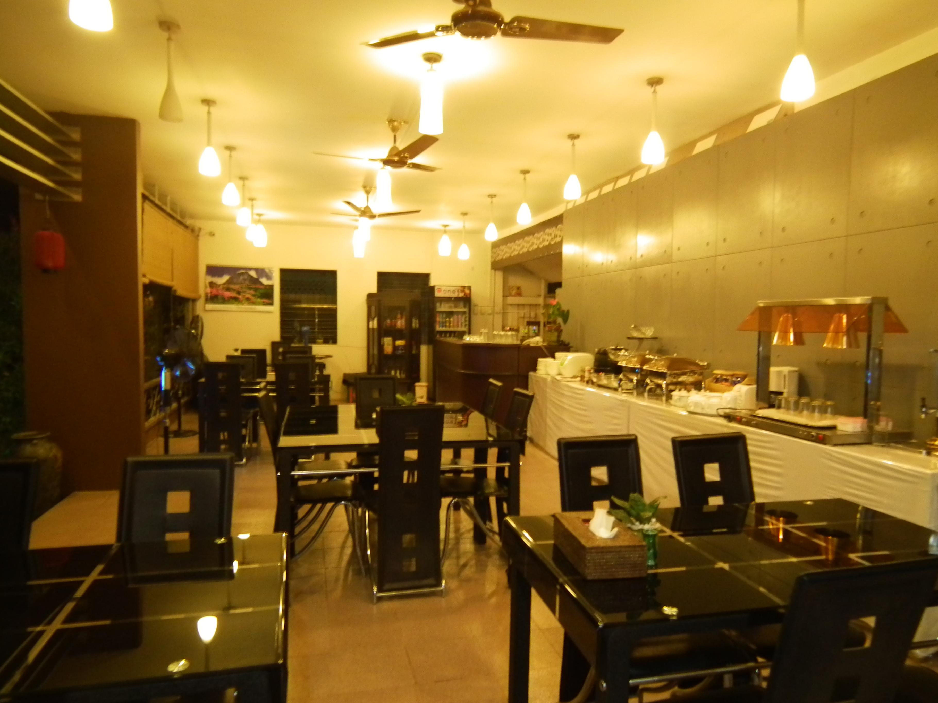 Golden Silk Road Hotel