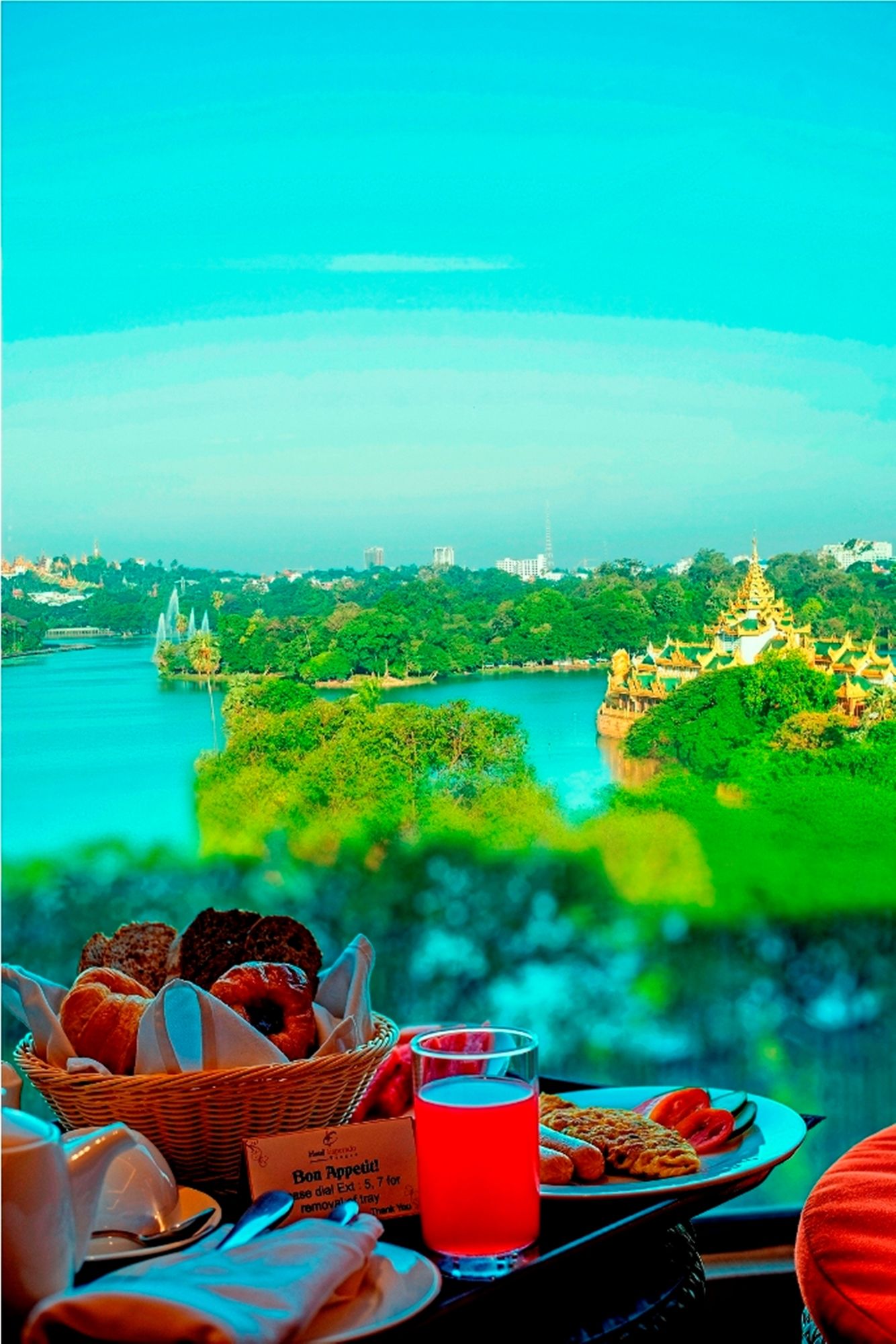 Esperado Lake View Hotel