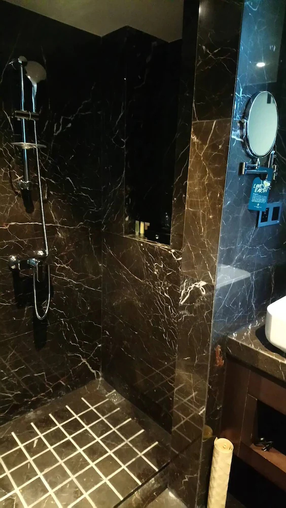 Hoya International Hotel