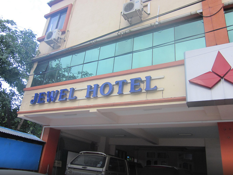 Jewel Hotel