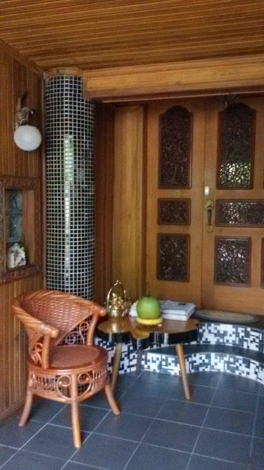Kaung Lay Inn