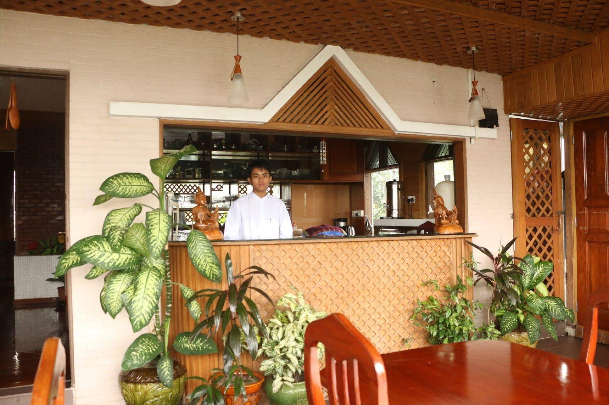 Kaung Lay Inn