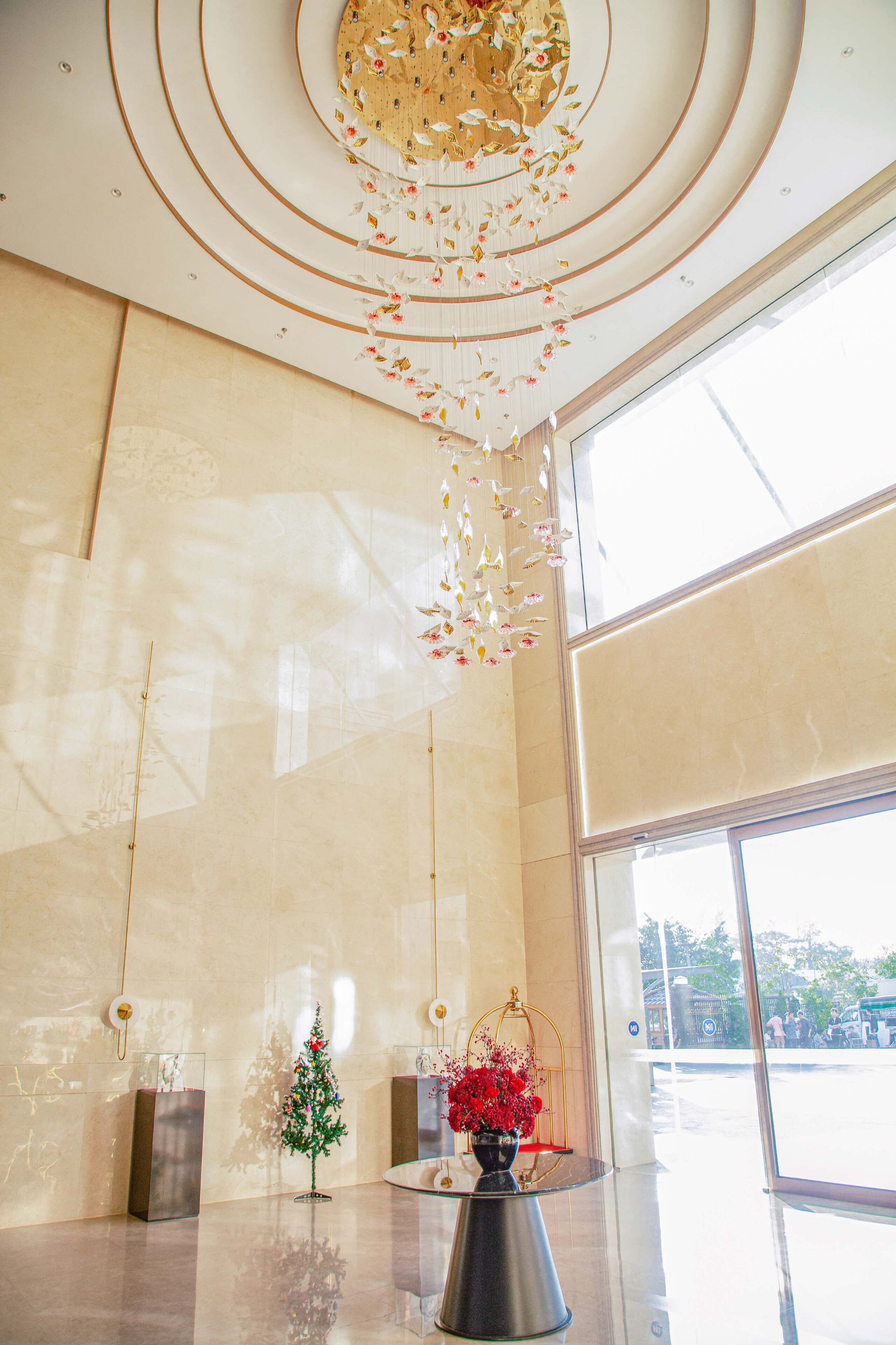 LC International Hotel