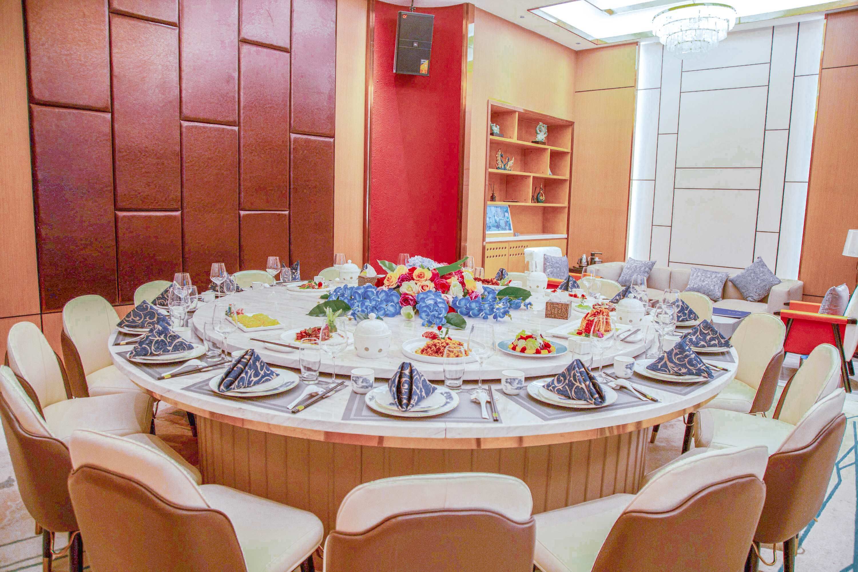 LC International Hotel