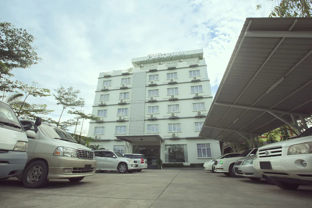 Platinum River View Hotel