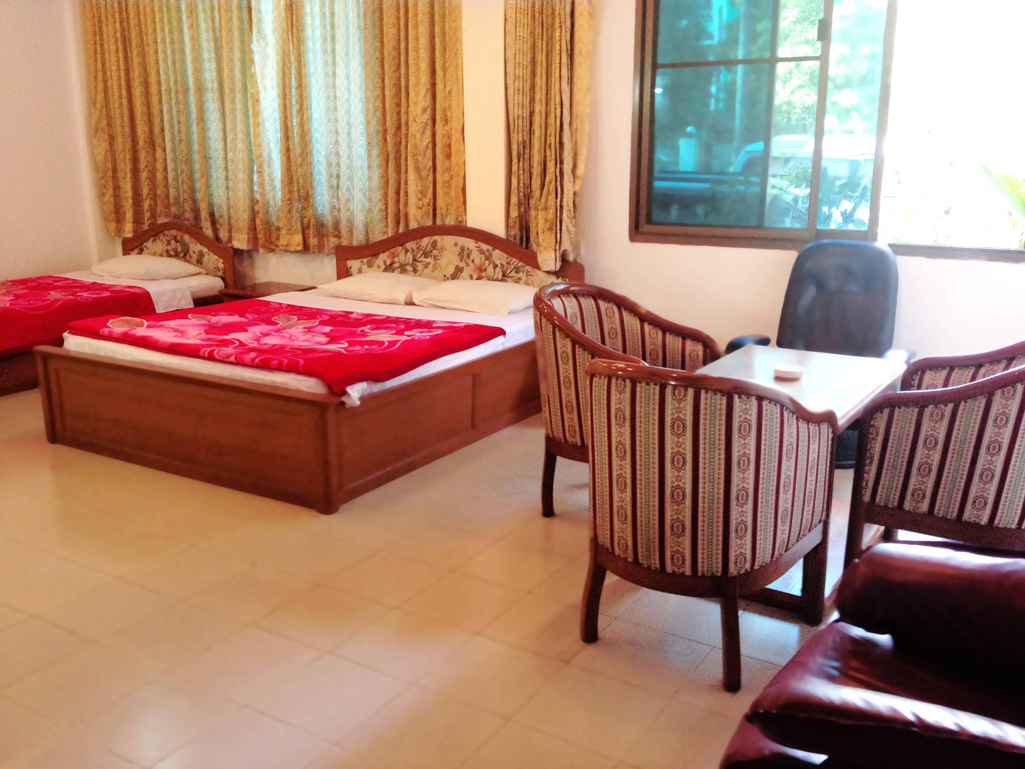 Royal White Elephant Hotel