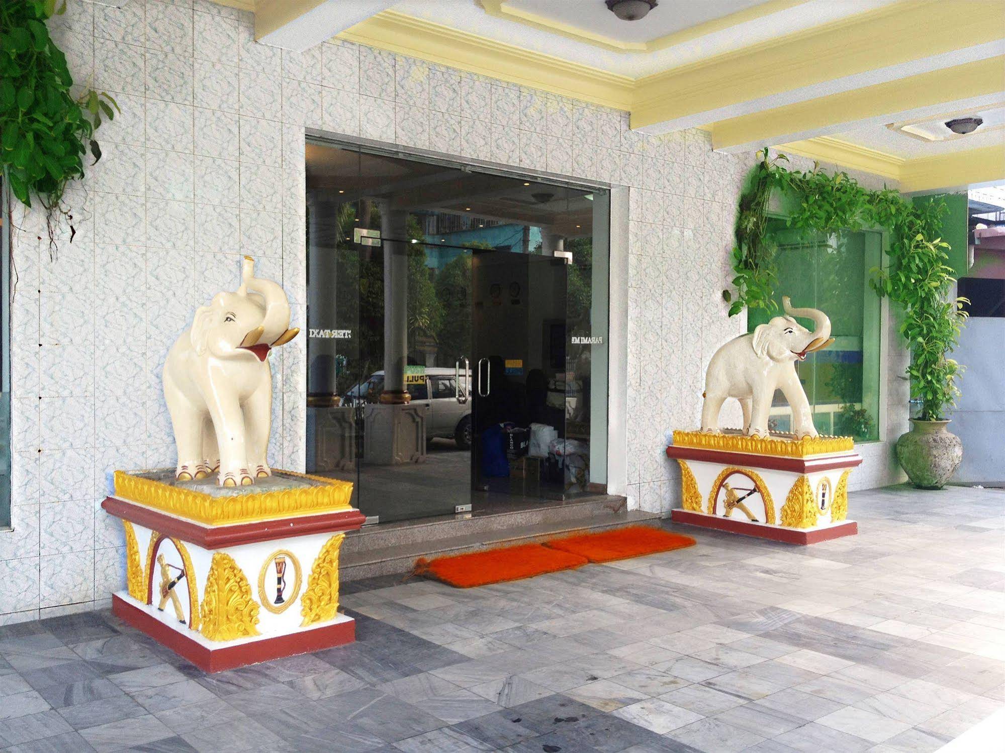 Royal White Elephant Hotel