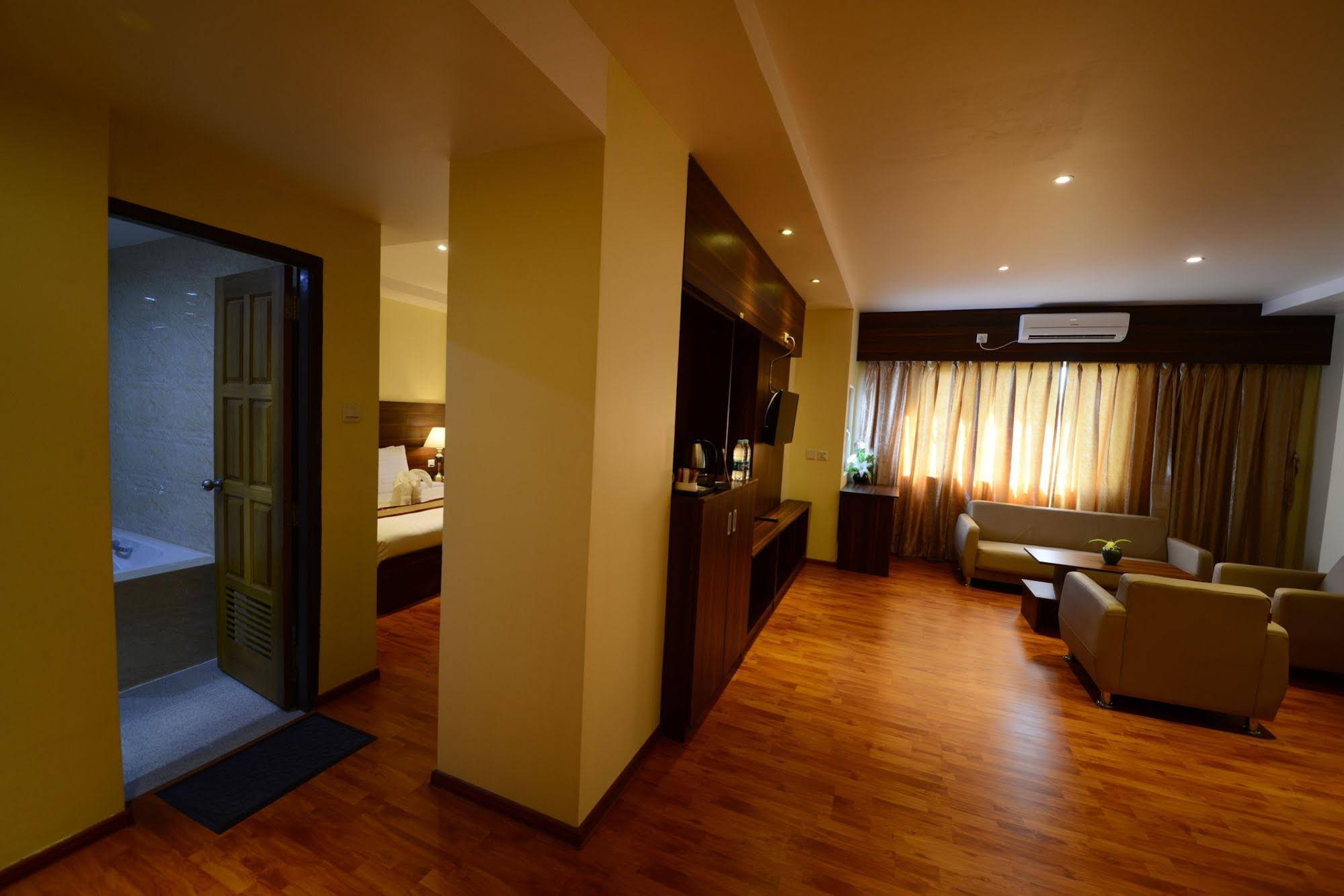 Silver Green Hotel Yangon