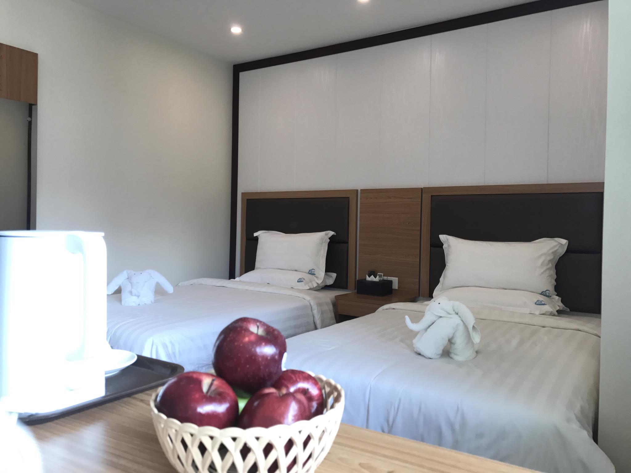 Sky Hotel 88 St.