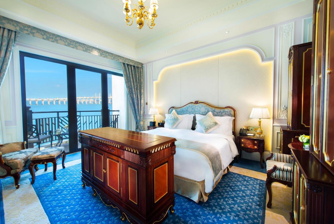 Legend Palace Hotel