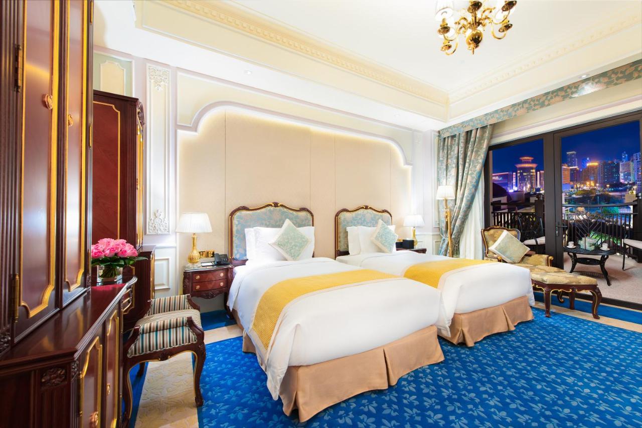 Legend Palace Hotel