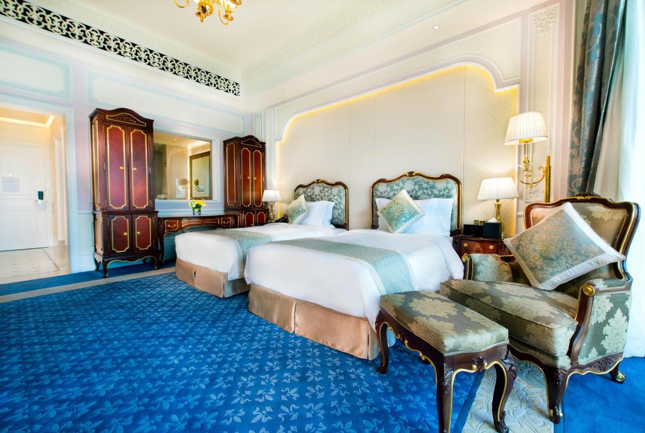 Legend Palace Hotel