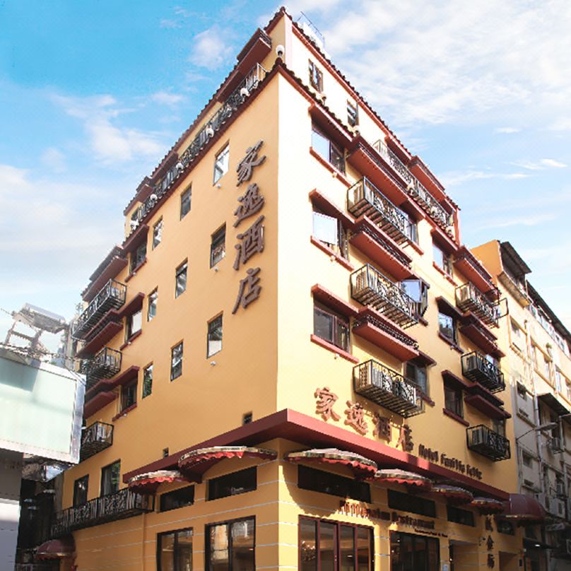 Happy Family Hotel