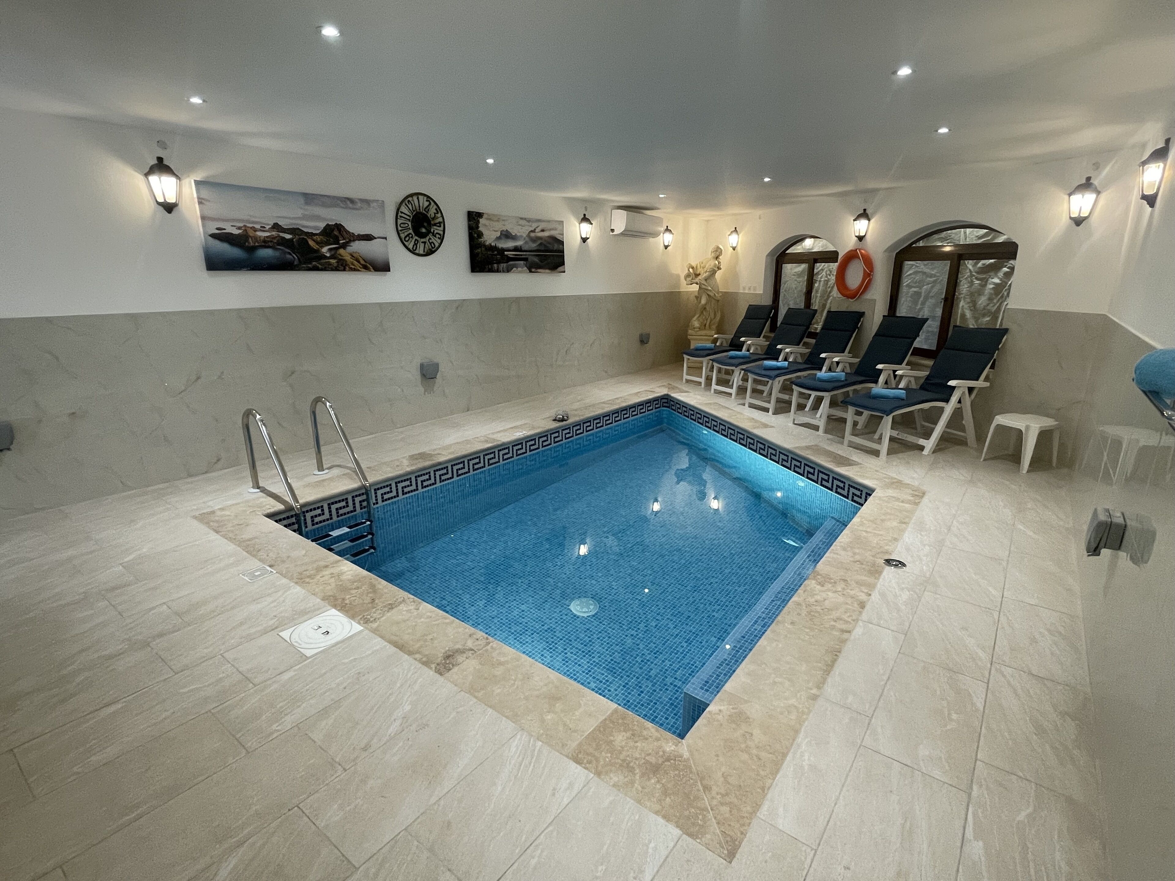Alina Boutique Living