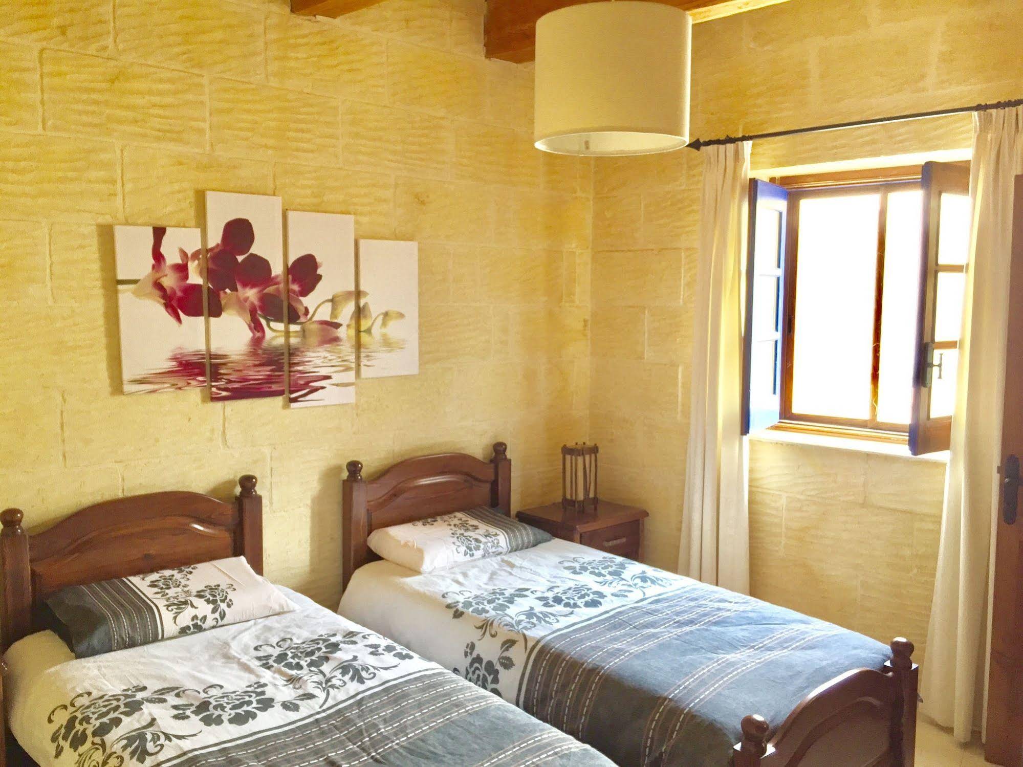Qronfla Farmhouse B&B