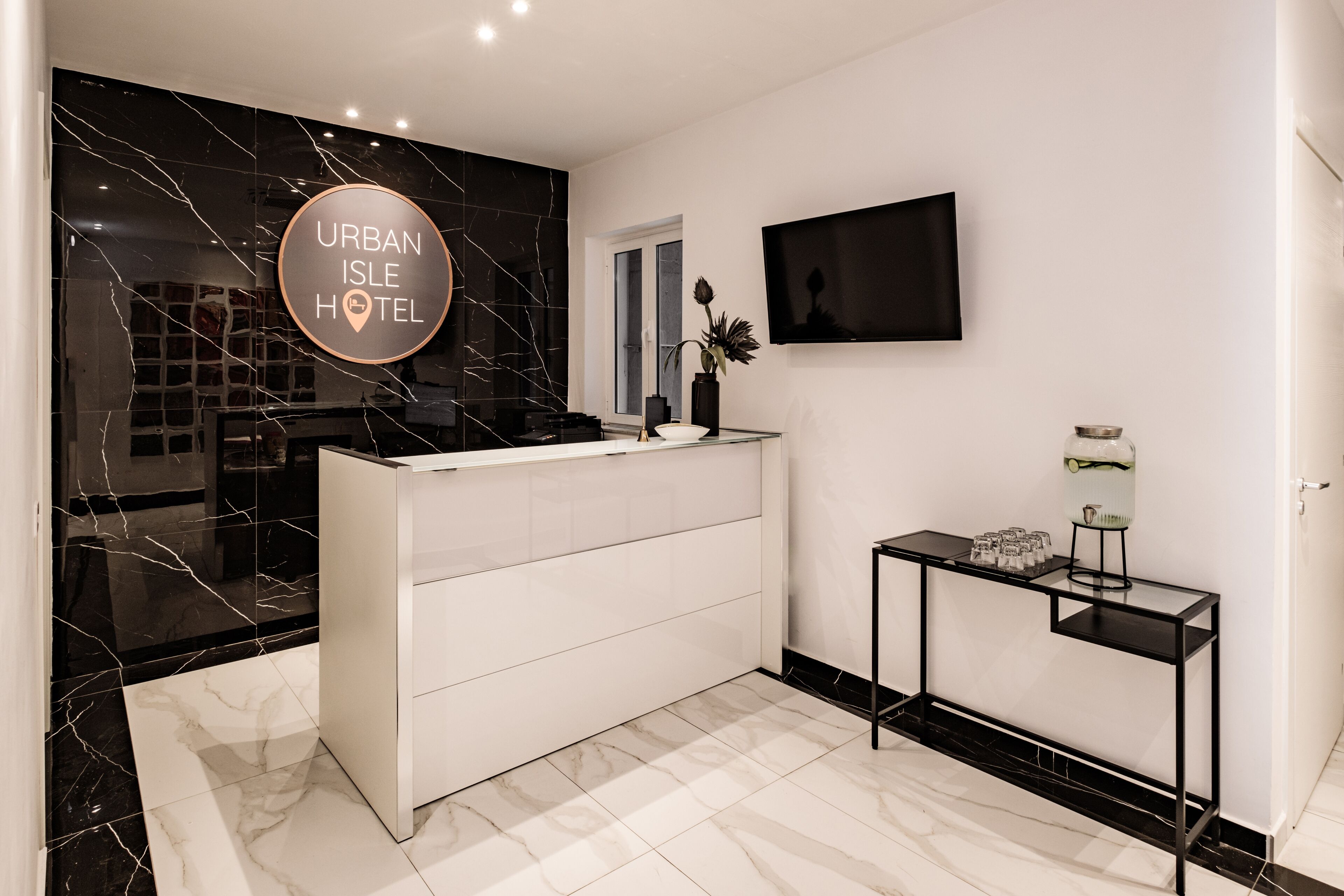 Urban Isle Hotel