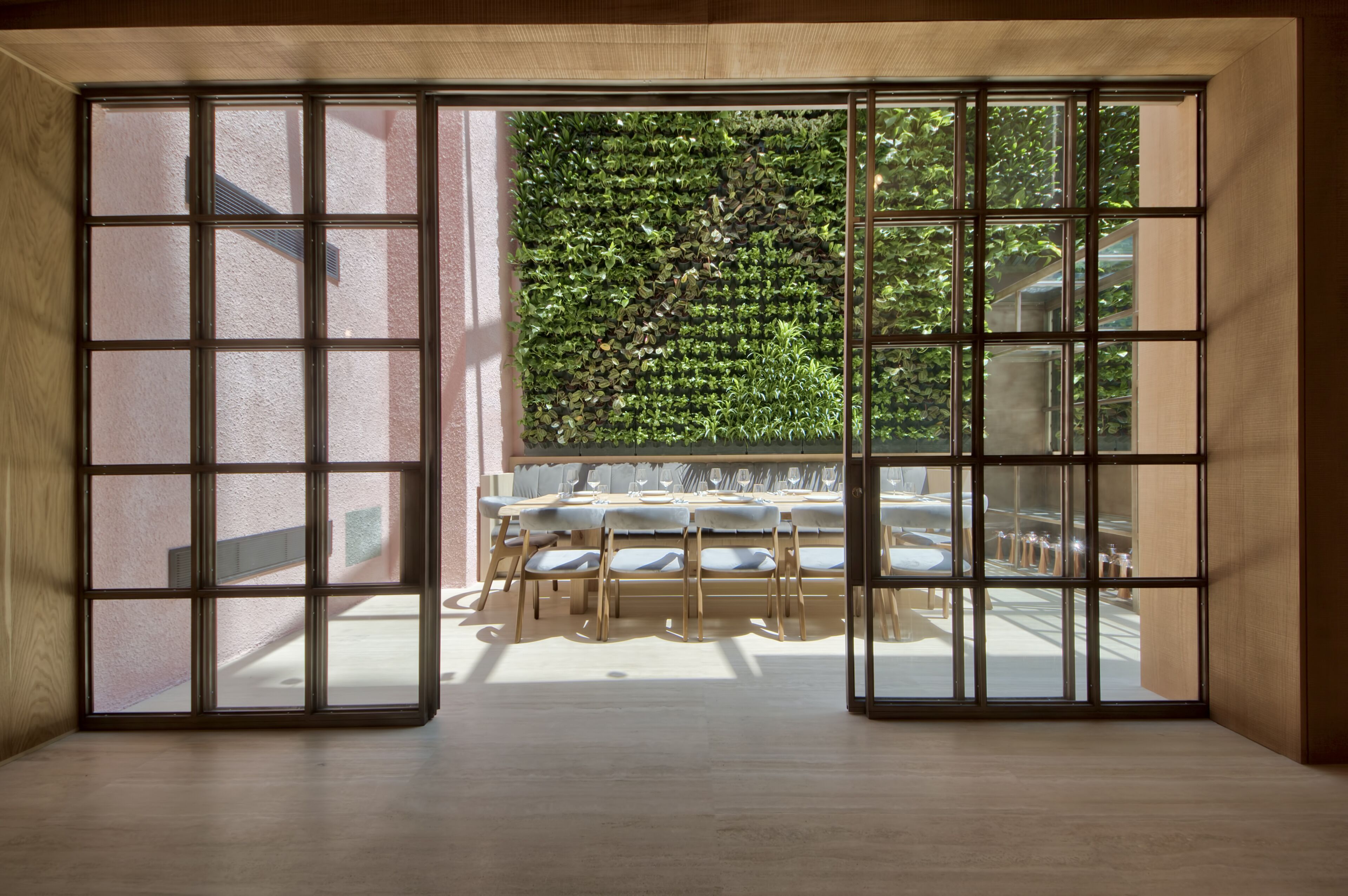 Land's End, Boutique Hotel