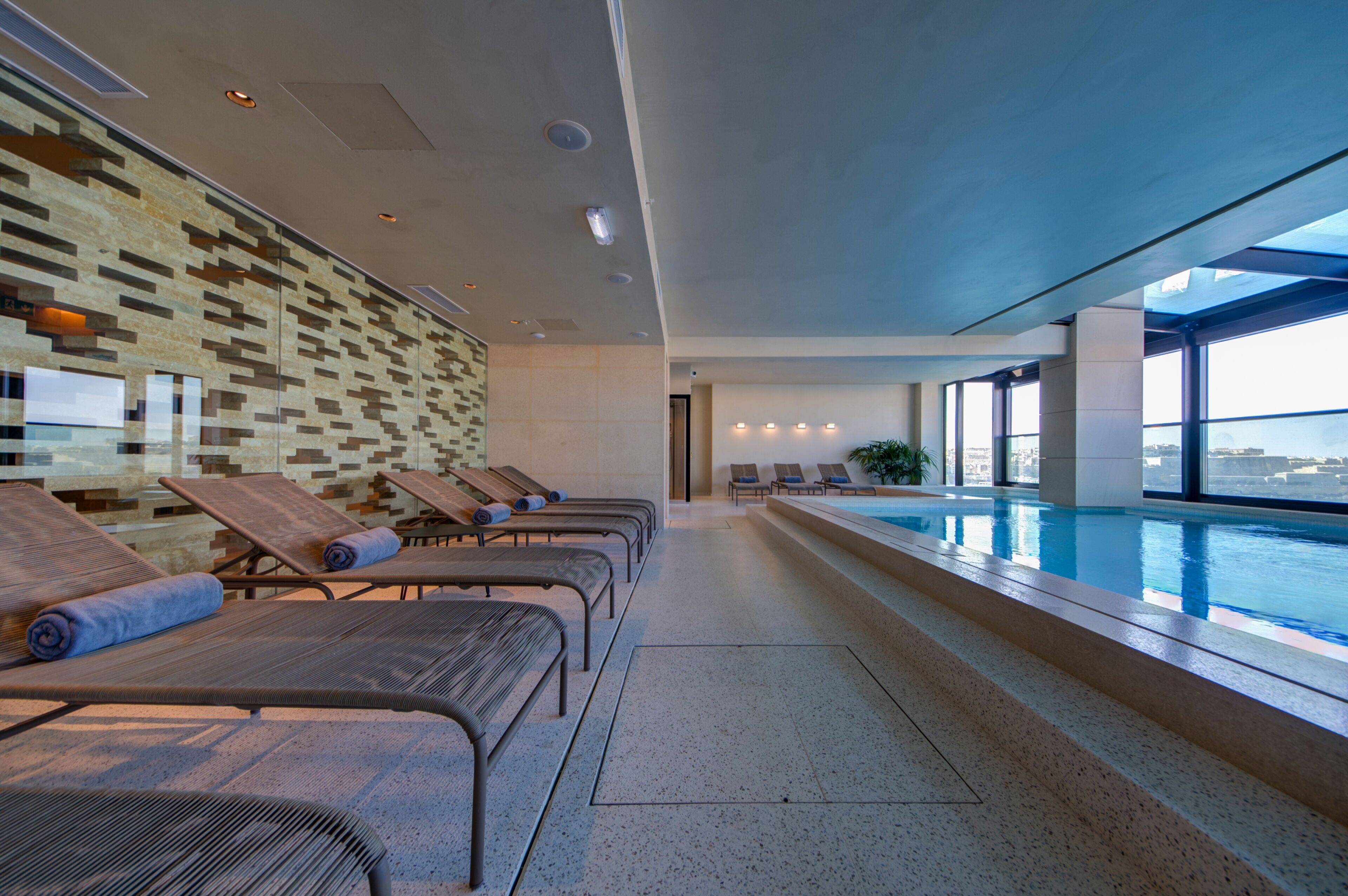 Land's End, Boutique Hotel